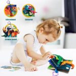 کودک در حال ورق زدن کتاب پارچه ای سوت دار وارداتی دایناسور