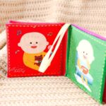 تصویر کتاب پارچه ای کوچک طرح نی نی من