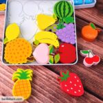نمای نزدیک از طراحی و رنگبندی کاتامینو چوبی جعبه فلزی طرح میوه